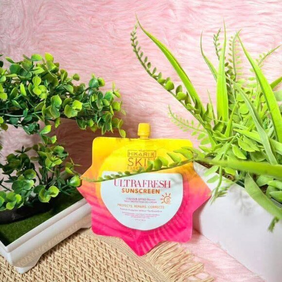 Hikari Skin Essentials Ultrawhite  Sunscreen SPF50  New - Picture 7 of 8